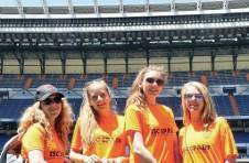 Thumbnail Les �tudiants visitant le stade de foot du Real Madrid