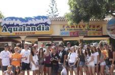 Thumbnail Les �tudiants de l'ISC dans le parc d'attraction Aqualandia