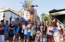 Thumbnail nos étudiants internationaux de l’ISC Spain lors des festivités : avec 'Las Hogueras'